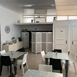 Woodhouse 4*