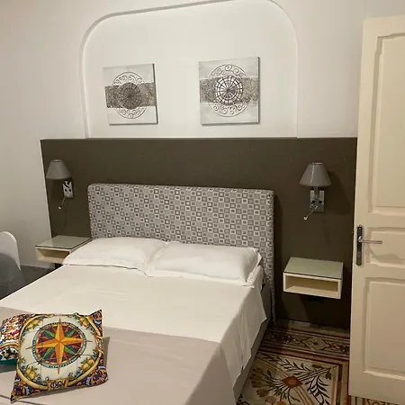 Woodhouse Bed & Breakfast 2*