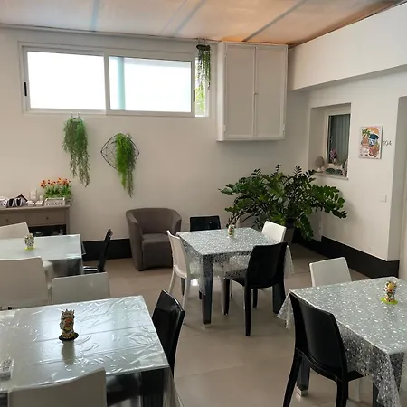 Woodhouse 4* Marsala