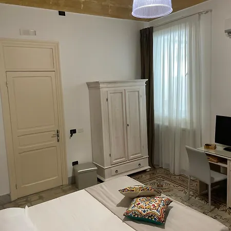 Woodhouse 4* Marsala